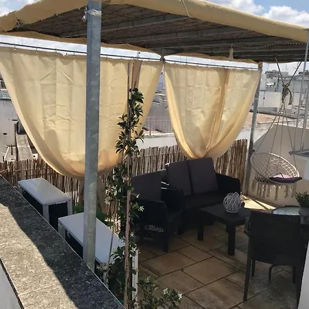 Casetta “arte Su Pietra” بيت للعطل أوستوني